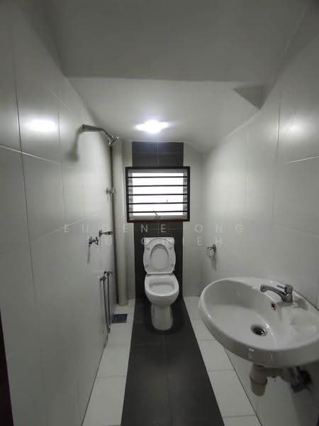 Rumah Berkembar untuk Disewa di Jenjarom (Selangor) - Eugene Ong Eu chieh - Bathroom - PropertyGuru.com.my