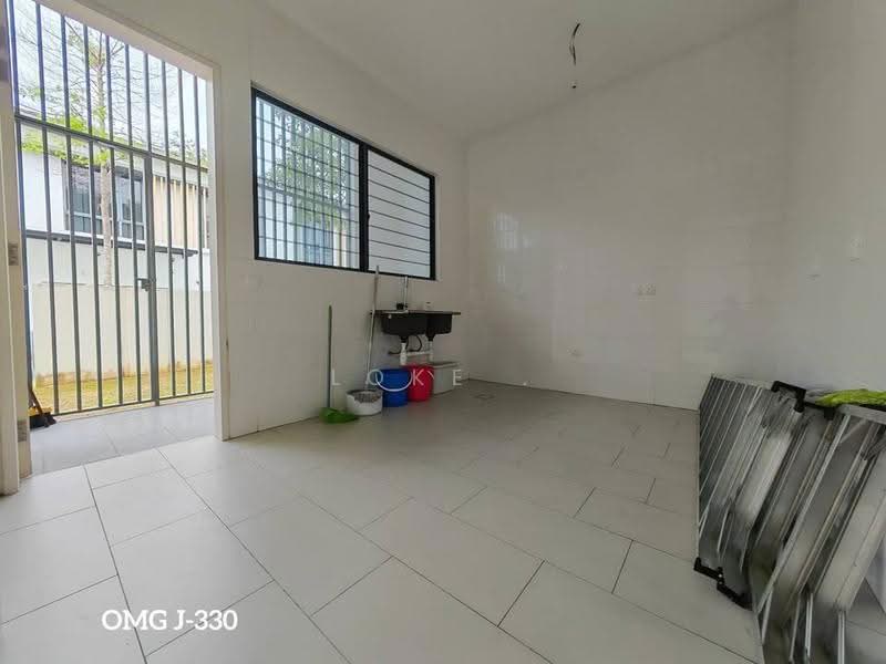 Semi-Detached House for Sale in Setia Alam (Selangor) - Loke . - Kitchen - PropertyGuru.com.my