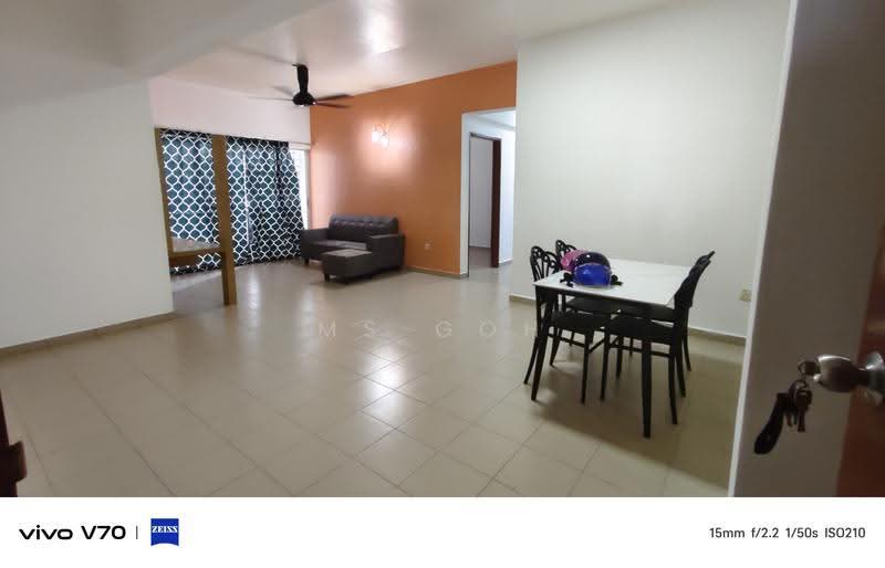 Pangsapuri untuk Disewa di Sri Impian Apartment - Ms Goh - Living Room - PropertyGuru.com.my