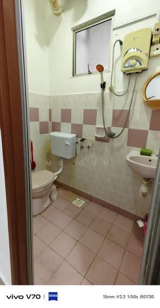 Pangsapuri untuk Disewa di Sri Impian Apartment - Ms Goh - Bathroom - PropertyGuru.com.my