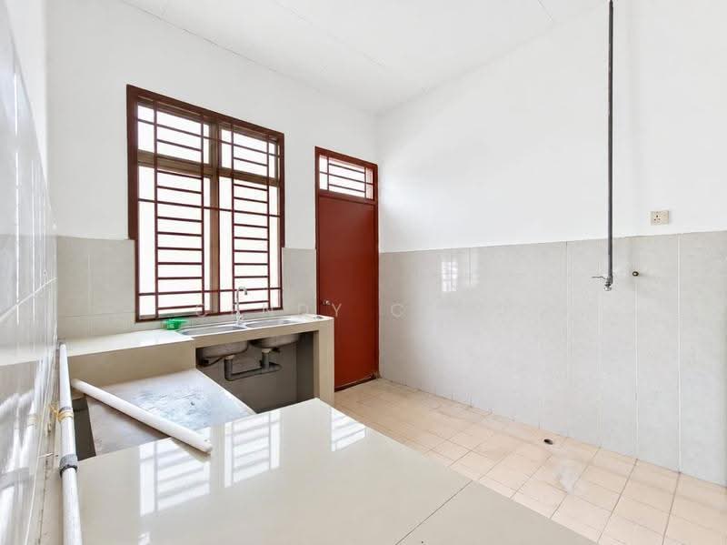 1-storey Terraced House for Sale in Taman Nusa Bestari 2 (Iskandar Puteri (Nusajaya)) - Cendy Chau - Kitchen - PropertyGuru.com.my