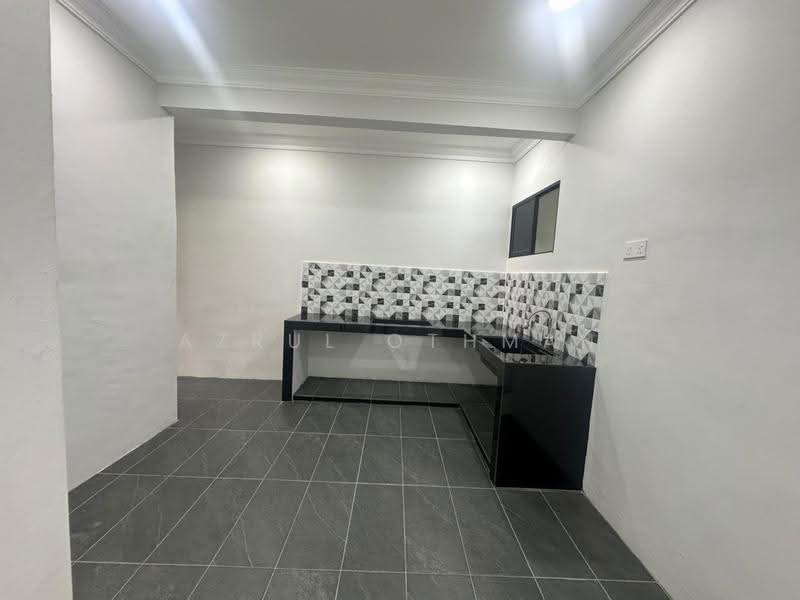 1-storey Terraced House for Sale in Taman Cempaka (Senawang) - Azrul Othman - Kitchen - PropertyGuru.com.my