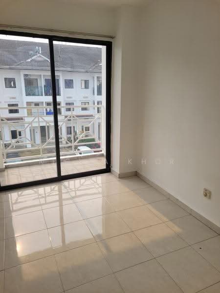 Rumah Bandar untuk Dijual di Taman Iskandar (Johor Bahru) - Regina Khor - PropertyGuru.com.my