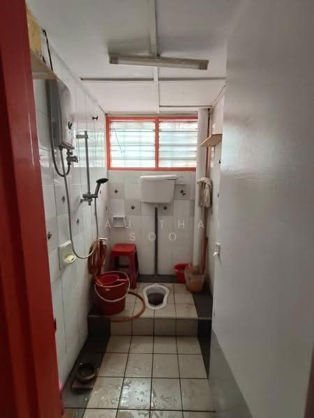 2.5-storey Terraced House for Sale in Taman Sri Bintang (Kepong) - Yau Thai Soo - Bathroom - PropertyGuru.com.my