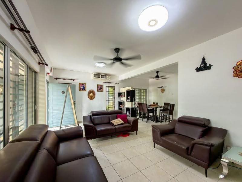 2-storey Terraced House for Sale in Taman Putra Prima (Puchong) - Muhd Khairulnawawi Kamaruddin - Living Room - PropertyGuru.com.my