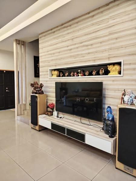 Rumah Teres 2-Tingkat untuk Dijual di Taman Ehsan Jaya (Ulu Tiram) - Mars Hoe - Living Room - PropertyGuru.com.my