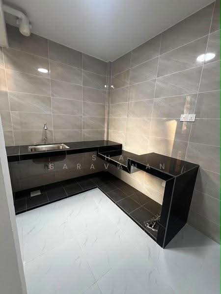 Rumah Flat untuk Disewa di Bandar Baru Kangkar Pulai - Sha Saravanan - Kitchen - PropertyGuru.com.my