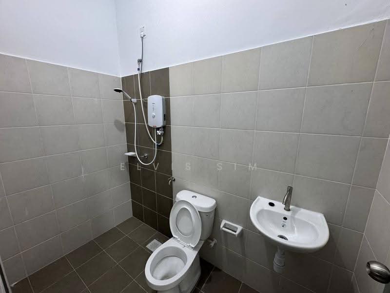 Cluster House for Rent in Pontian (Johor) - Elvis Sim - Bathroom - PropertyGuru.com.my