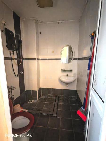 Rumah Teres 2-Tingkat untuk Disewa di Bandar Seri Alam (Masai) - Elvis Sim - Bathroom - PropertyGuru.com.my