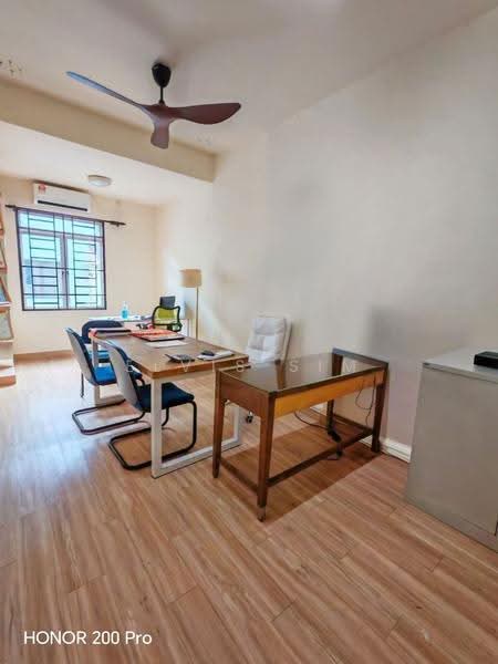 Rumah Teres 2-Tingkat untuk Disewa di Bandar Seri Alam (Masai) - Elvis Sim - Study - PropertyGuru.com.my