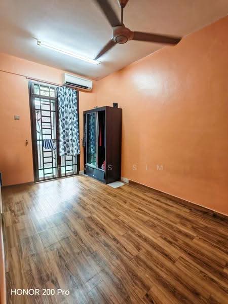 Rumah Teres 2-Tingkat untuk Disewa di Bandar Seri Alam (Masai) - Elvis Sim - Bedroom - PropertyGuru.com.my