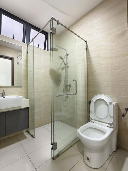 Kediaman Servis untuk Dijual di Crescent Bay Suites (Teluk Bayu) - Ken Chai - PropertyGuru.com.my