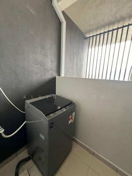 Kediaman Servis untuk Disewa di Emerald 9 - Alvin Phoon - Balcony - PropertyGuru.com.my