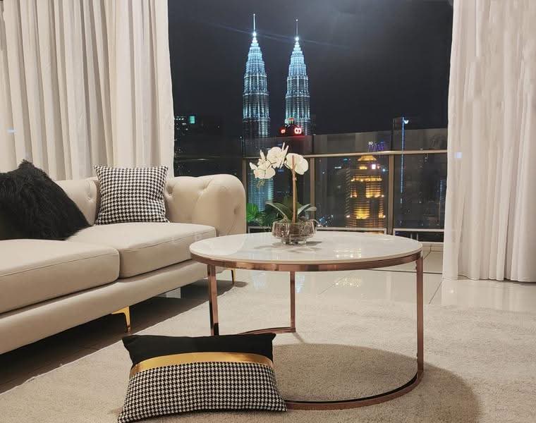 Kediaman Servis untuk Dijual di Setia SKY Residences - Josephine Chou - Living Room - PropertyGuru.com.my