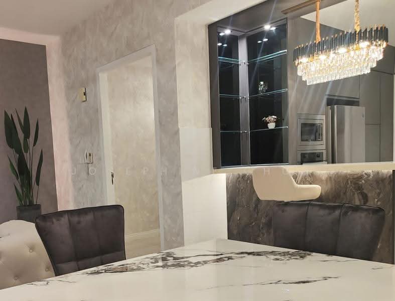 Kediaman Servis untuk Dijual di Setia SKY Residences - Josephine Chou - Dining Room - PropertyGuru.com.my