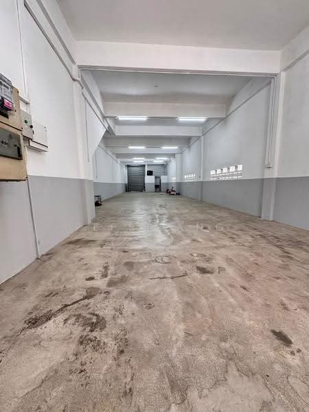 Factory for Rent in Pandamaran (Klang) - Pepsi Ang - Interior - PropertyGuru.com.my