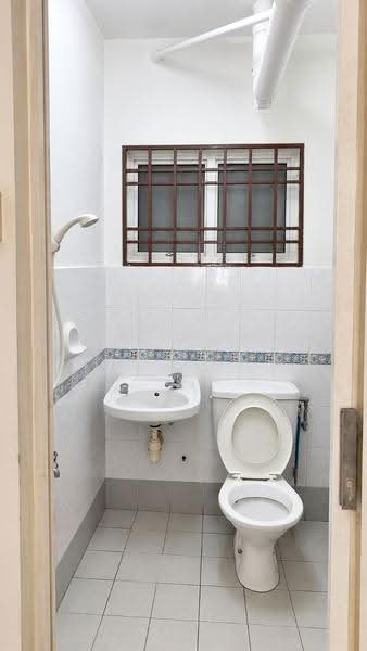 Apartment for Sale at Bayu Puteri 2 - Nico Chong - Bathroom - PropertyGuru.com.my