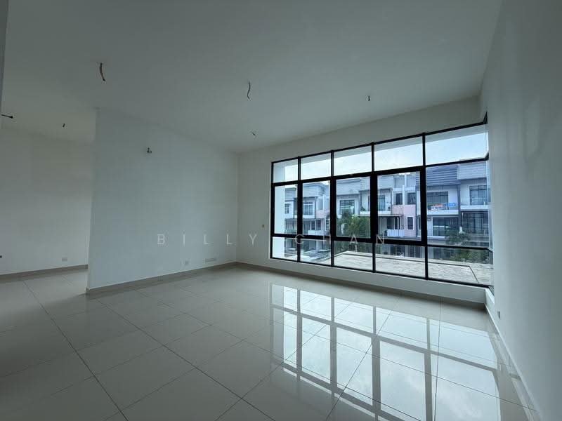 Bungalow House for Sale in Serdang (Seri Kembangan) - Billy Chan - Living Room - PropertyGuru.com.my