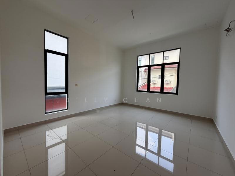 Bungalow House for Sale in Serdang (Seri Kembangan) - Billy Chan - Interior - PropertyGuru.com.my