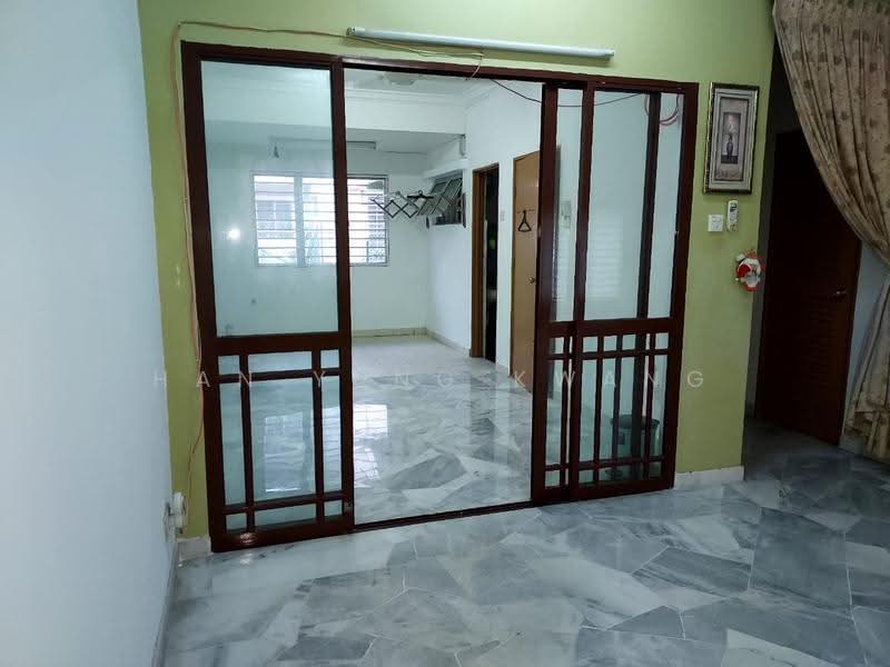 Rumah Teres 2-Tingkat untuk Dijual di Putra Heights (Subang Jaya) - Han Yung Kwang - Living Room - PropertyGuru.com.my