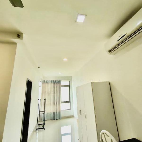 Condominium for Rent at Shaftsbury Residence - Kar Hooi - Corridor - PropertyGuru.com.my