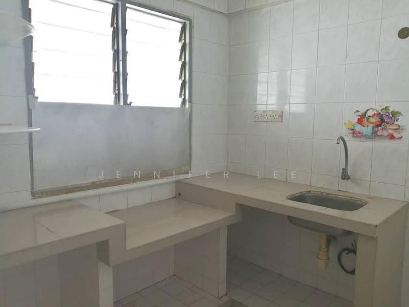 Pangsapuri untuk Dijual di Eastern Court - Jennifer Lee - Kitchen - PropertyGuru.com.my