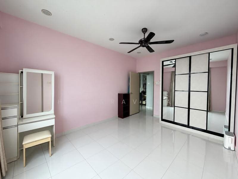 Pangsapuri untuk Disewa di Jentayu Residensi @ Tampoi - Sha Saravanan - Bedroom - PropertyGuru.com.my