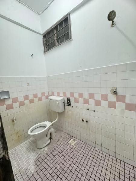 Rumah Teres 2-Tingkat untuk Disewa di Taman Cheras Jaya (Cheras) - Sean Ch’ng - Bathroom - PropertyGuru.com.my
