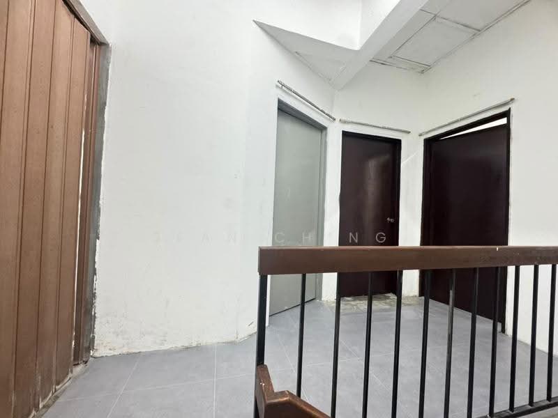 Rumah Teres 2-Tingkat untuk Disewa di Taman Cheras Jaya (Cheras) - Sean Ch’ng - Corridor - PropertyGuru.com.my