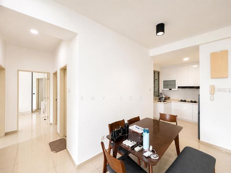 Condominium for Rent at Fairway Suites - Ray Lee - Corridor - PropertyGuru.com.my