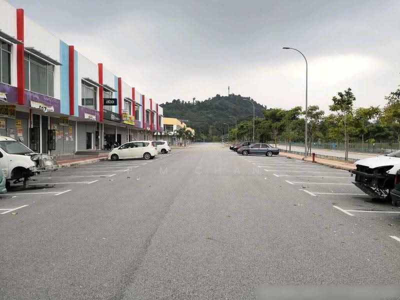 Shop / Office for Sale in Bandar Puncak Alam (Puncak Alam) - P M Chan - Exterior - PropertyGuru.com.my