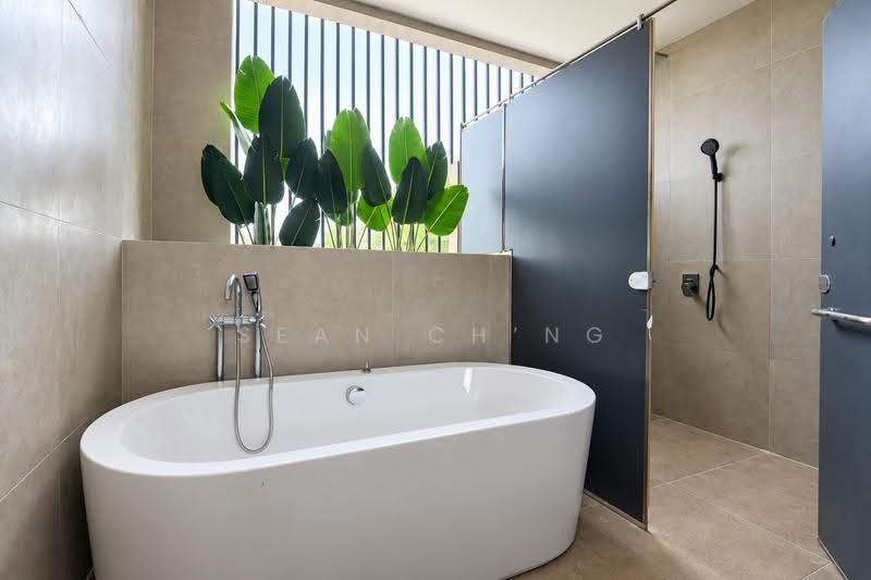 Rumah Berkembar untuk Disewa di Taman Desa Ros (Kajang) - Sean Ch’ng - Bathroom - PropertyGuru.com.my