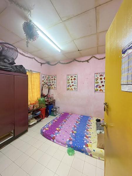 Flat for Sale at Desa Permai Indah Flat - Fariq Khairil - Bedroom - PropertyGuru.com.my