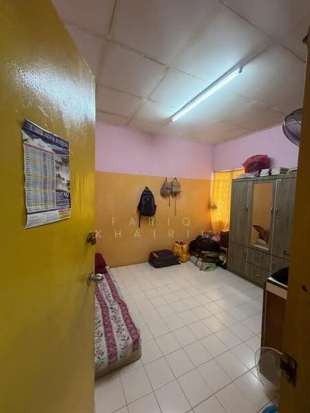 Flat for Sale at Desa Permai Indah Flat - Fariq Khairil - Bedroom - PropertyGuru.com.my
