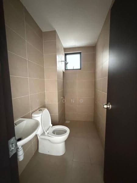 Kediaman Servis untuk Dijual di RESIDENSI IDAMAN RIA - Yucong . - Bathroom - PropertyGuru.com.my
