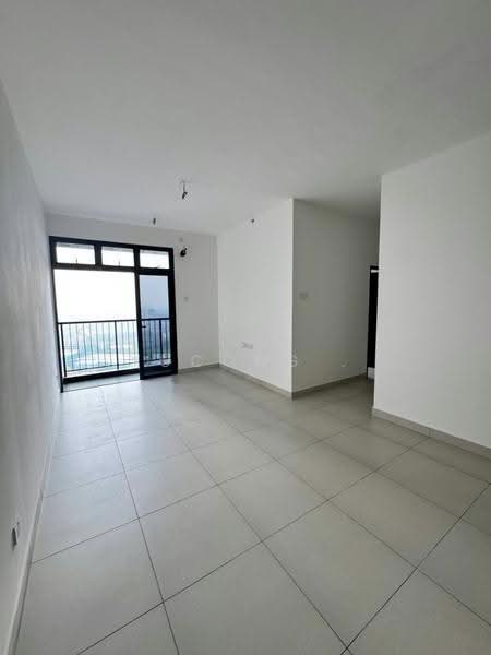 Kediaman Servis untuk Dijual di RESIDENSI IDAMAN RIA - Yucong . - Living Room - PropertyGuru.com.my
