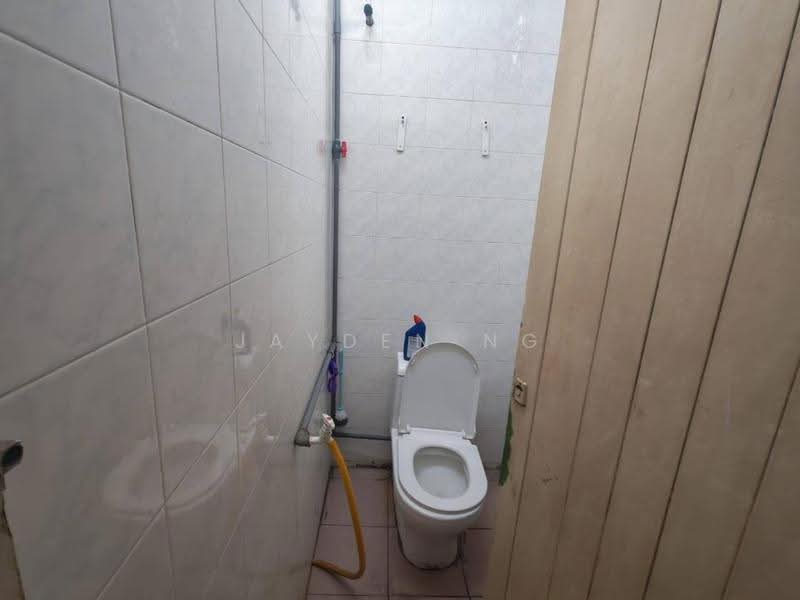 Rumah Teres 1-Tingkat untuk Dijual di Taman Ungku Tun Aminah (Skudai) - Jayden Ng - Bathroom - PropertyGuru.com.my