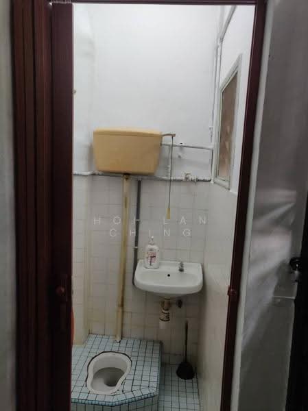 2-storey Terraced House for Sale in Batu Caves (Selangor) - Hoi Lan Ching - Bathroom - PropertyGuru.com.my