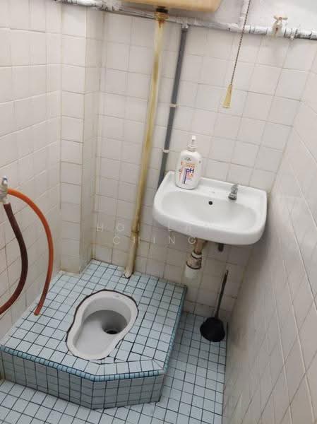 2-storey Terraced House for Sale in Batu Caves (Selangor) - Hoi Lan Ching - Bathroom - PropertyGuru.com.my