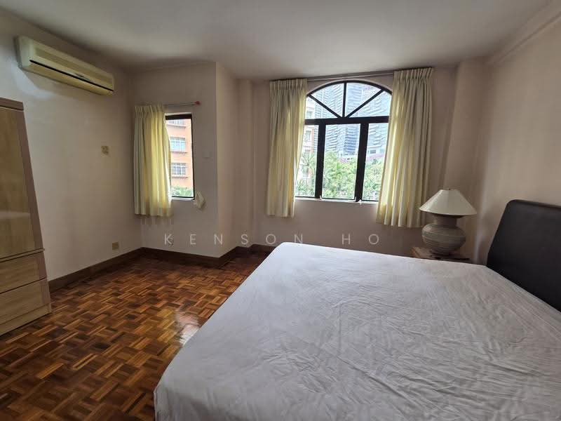 Kondominium untuk Dijual di Catalina Villa - Kenson Ho - Bedroom - PropertyGuru.com.my