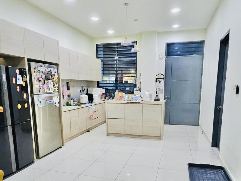 Rumah Teres 2.5-Tingkat untuk Disewa di Bandar Nusaputra (Puchong) - Kow Tze Fui - Kitchen - PropertyGuru.com.my
