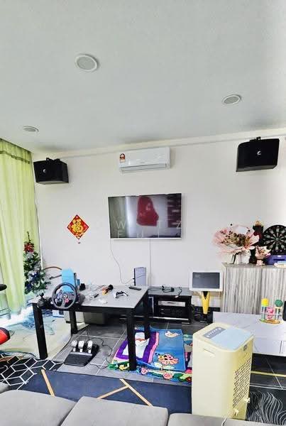 Rumah Teres 2.5-Tingkat untuk Disewa di Bandar Nusaputra (Puchong) - Kow Tze Fui - Living Room - PropertyGuru.com.my
