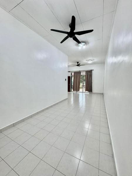 Rumah Teres 1-Tingkat untuk Dijual di Bandar Putra Kulai (Kulai) - NG ZEN XI - Living Room - PropertyGuru.com.my