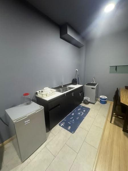 Kediaman Servis untuk Disewa di Cube 8 Teens - YY Tey - Kitchen - PropertyGuru.com.my