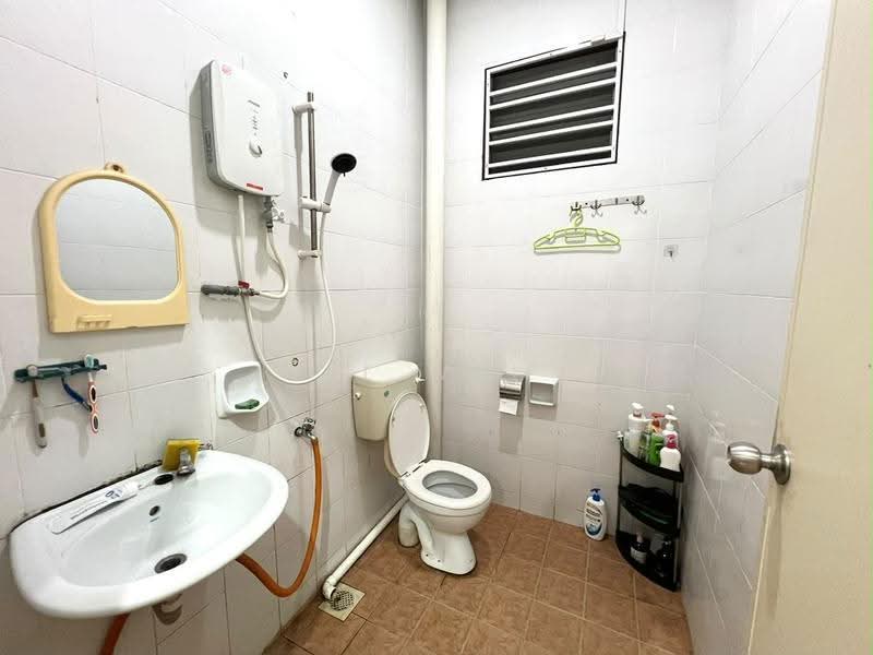 1-storey Terraced House for Sale in Tebrau (Johor) - Li Wei - Bathroom - PropertyGuru.com.my