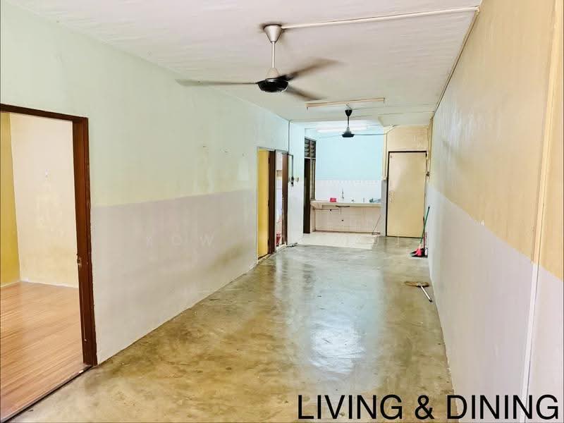 Rumah Flat untuk Dijual di Pandan Mewah - Kow Tze Fui - Living Room - PropertyGuru.com.my