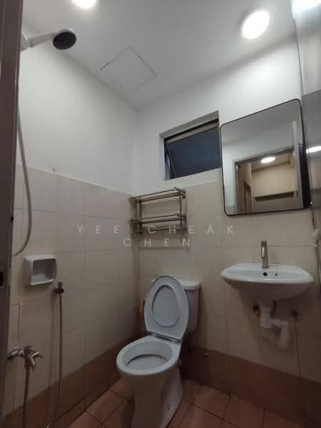Kediaman Servis untuk Disewa di Casa Subang - Yee Cheak Chen - Bathroom - PropertyGuru.com.my