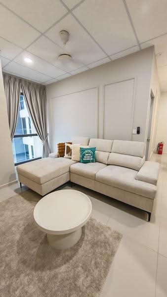 Kediaman Servis untuk Disewa di Edelweiss @ Tropicana Gardens - Alvin Phoon - Living Room - PropertyGuru.com.my