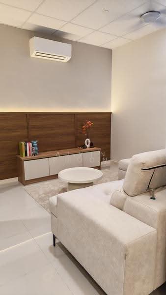 Kediaman Servis untuk Disewa di Edelweiss @ Tropicana Gardens - Alvin Phoon - Living Room - PropertyGuru.com.my