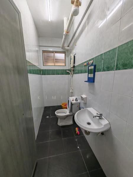 Pangsapuri untuk Dijual di Sri Awana Townhouse - Kimi Kiu - Bathroom - PropertyGuru.com.my